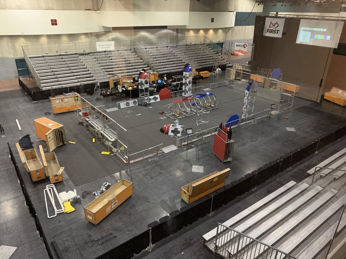 CVRobotics's tweet photo. The field is coming together!  Teams start loading in at 6PM!
——-
Regional Info at https://t.co/Tl0bF9J5W4
#omgrobots #firstca #cvrobotics #firstinspires #stemsquad #morethanrobots https://t.co/TdtW2cT2VJ
