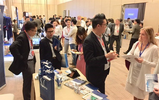 LetsTalkHCMcity's tweet photo. Retail tech summit in #HCMcity

#RetailTechSummit
#IRTIS Indochina Retail Technology and Innovation Summit

#LetsTalkHCMcity #Business #Retail #Tech #RetailTech
#HoChiMinhCity #Vietnam #SoutheastAsia
https://t.co/di15KcacxQ
Via https://t.co/jFRCq7DPqv https://t.co/m81eUdE8xO