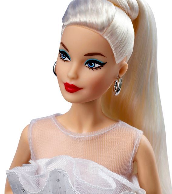 ট ইট র 朝日新聞 Asahi Shimbun バービー人形が誕生してから今年で６０年 ６０年の間に肌の色も多様化するなど 変遷を遂げた バービーの 還暦 を記念して特別モデルが発売されます T Co L05sckk4s5