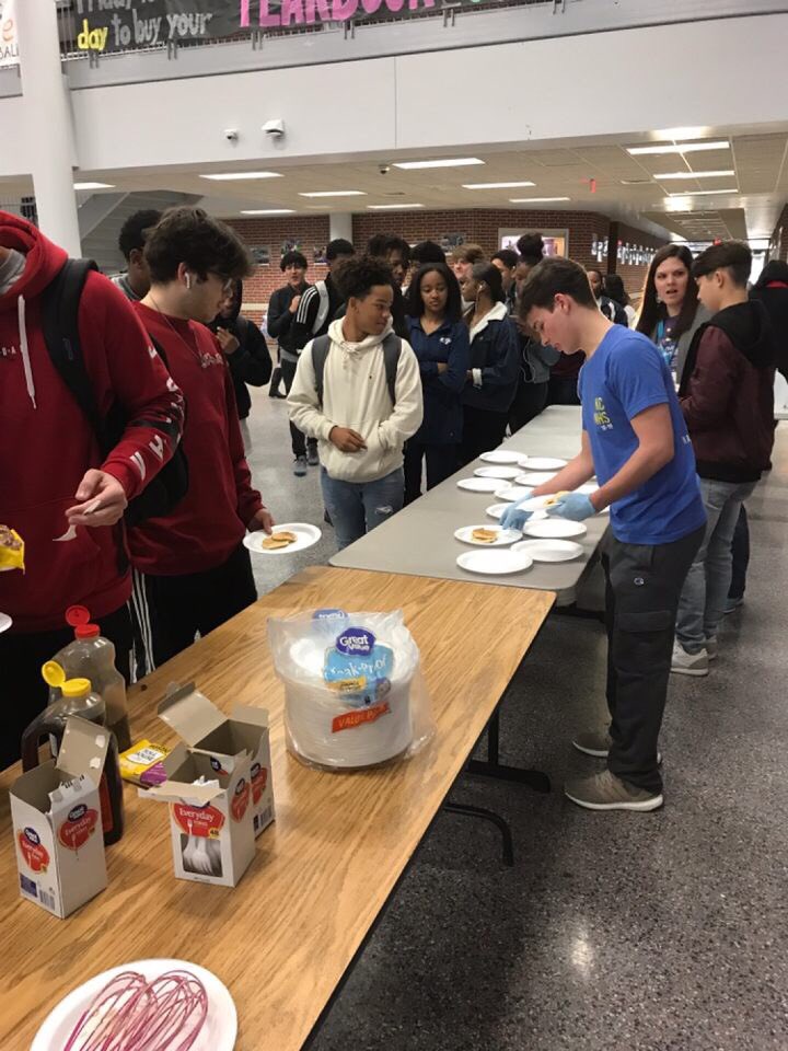 kcstuco's tweet photo. Thank you to everyone who came out and got pancakes!!! Hopefully we put a smile on your face before the SAT!!💙 #kcstuco #KCHS https://t.co/4WJ3wNKvAB