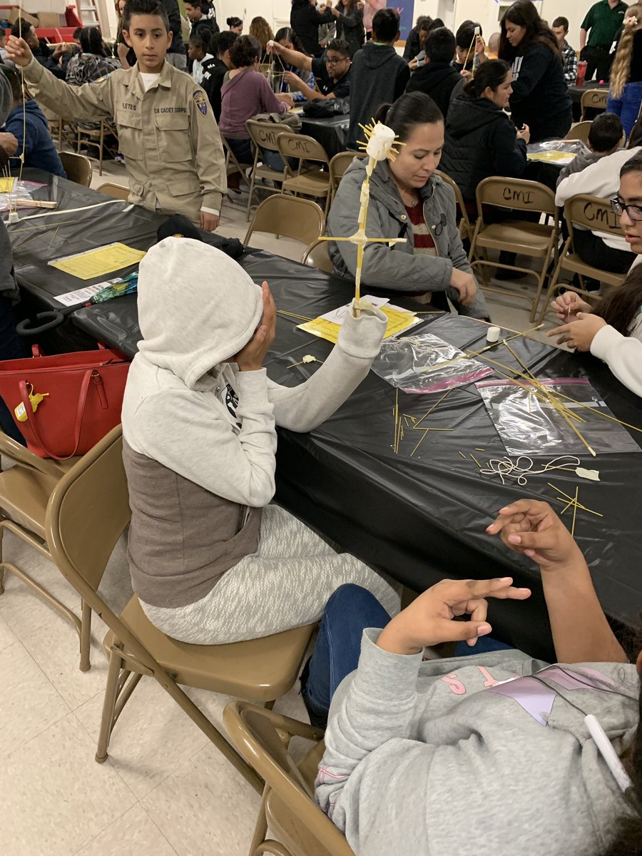 amanda_darton's tweet photo. Math Night @CMIPerris https://t.co/TmcdyBRlUJ