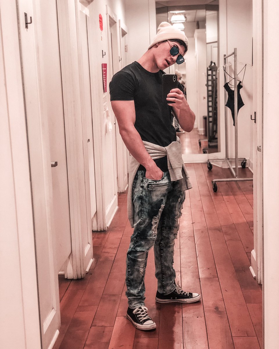zanefoyofficial's tweet photo. Instagram saw it first https://t.co/ltACSjeNfX