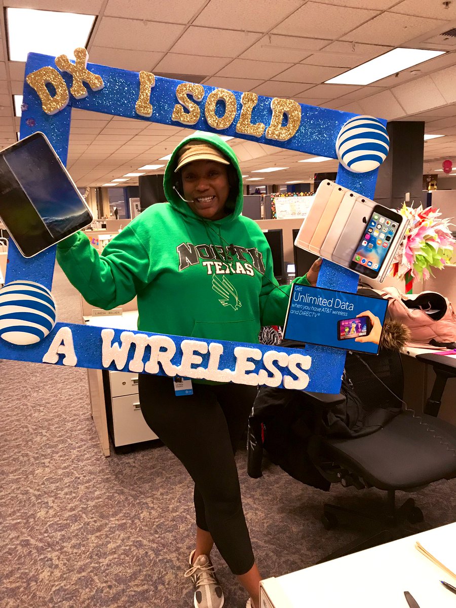 TeamNerry's tweet photo. Team Nerry did not come to play!Showed up and showed out with Delmy closing 3 Wireless in a row and Lo’ren closing Wireless too! #wirelessqueens #bestmonth #TuggeleNation @SDXcalilove @beautybytraloni @shreesbal @teamMozySD10 @griselg72 @giselarod12 @anthonyetuggle @ajsmith6555 https://t.co/j19ChOofgj