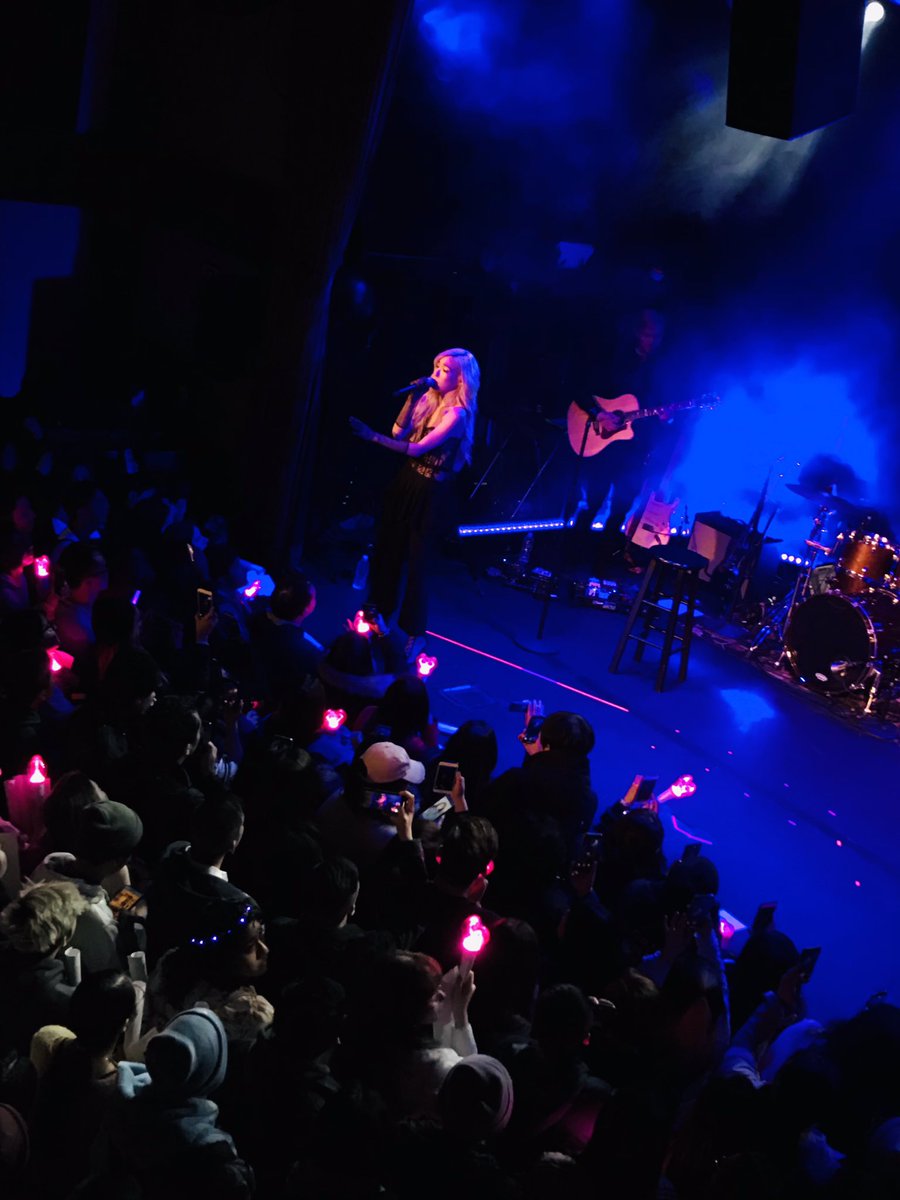 I've seen some of my favorite shows at <a href="/boweryballroom/">Bowery Ballroom</a> and <a href="/tiffanyyoung/">TIFFANY YOUNG</a> is continuing that trend. The vocals, the lighting, the covers and the ENERGY in the room are incredible!! Let's make this an amazing night! #LipsOnLipsNY