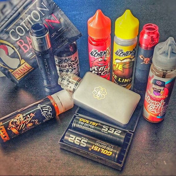 Vapor_Jason's tweet photo. Vape devices collection by vaper from Spain. 😎😤⚔️🔞
Where is your Viking mod ?
#vikingmod #serisvape #arkhammods #vapemods #vapemechmod #vapemechanical #mechmods #vapehandcheck #vapeshot #vapecollection #vapechasers #mechmodchasers #vape好きな人と繋がりたい #vape初心者 https://t.co/B37gpmE0BH