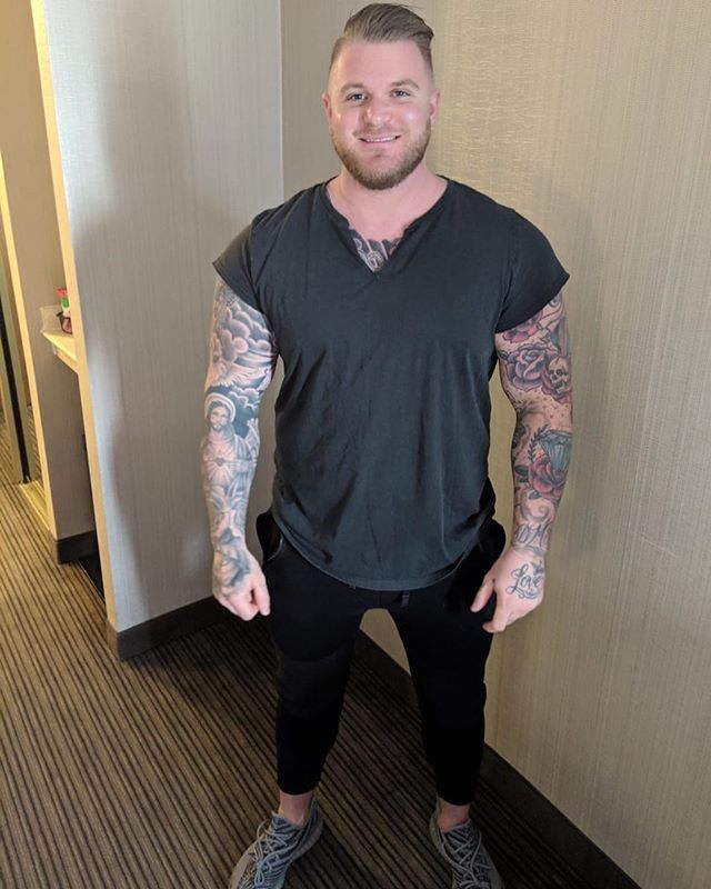 DaveINKTO's tweet photo. Today is a good day😎🙌🏻 #cellfire #manufacture #supplements #scientist #tatts #ink #inked #yeezy #yeezy350 #yeezybeluga #tattooed #muscle #fashion #malemodel #bodybuilders #bodybuilding #thyroidhealth #thyroidwarrior #fitness #motivation #pumped #drea… https://t.co/7S6o1cuB4s https://t.co/AFqzHdy0nI