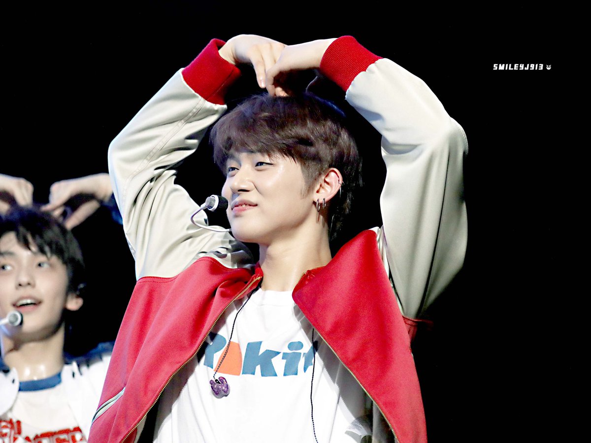 190305 TXT쇼케이스 

사라해 오랑해 육랑해 💜💜💜 ㅋㅋㅋ

#TOMORROW_X_TOGETHER  #투모로우바이투게더 #YEONJUN #연준