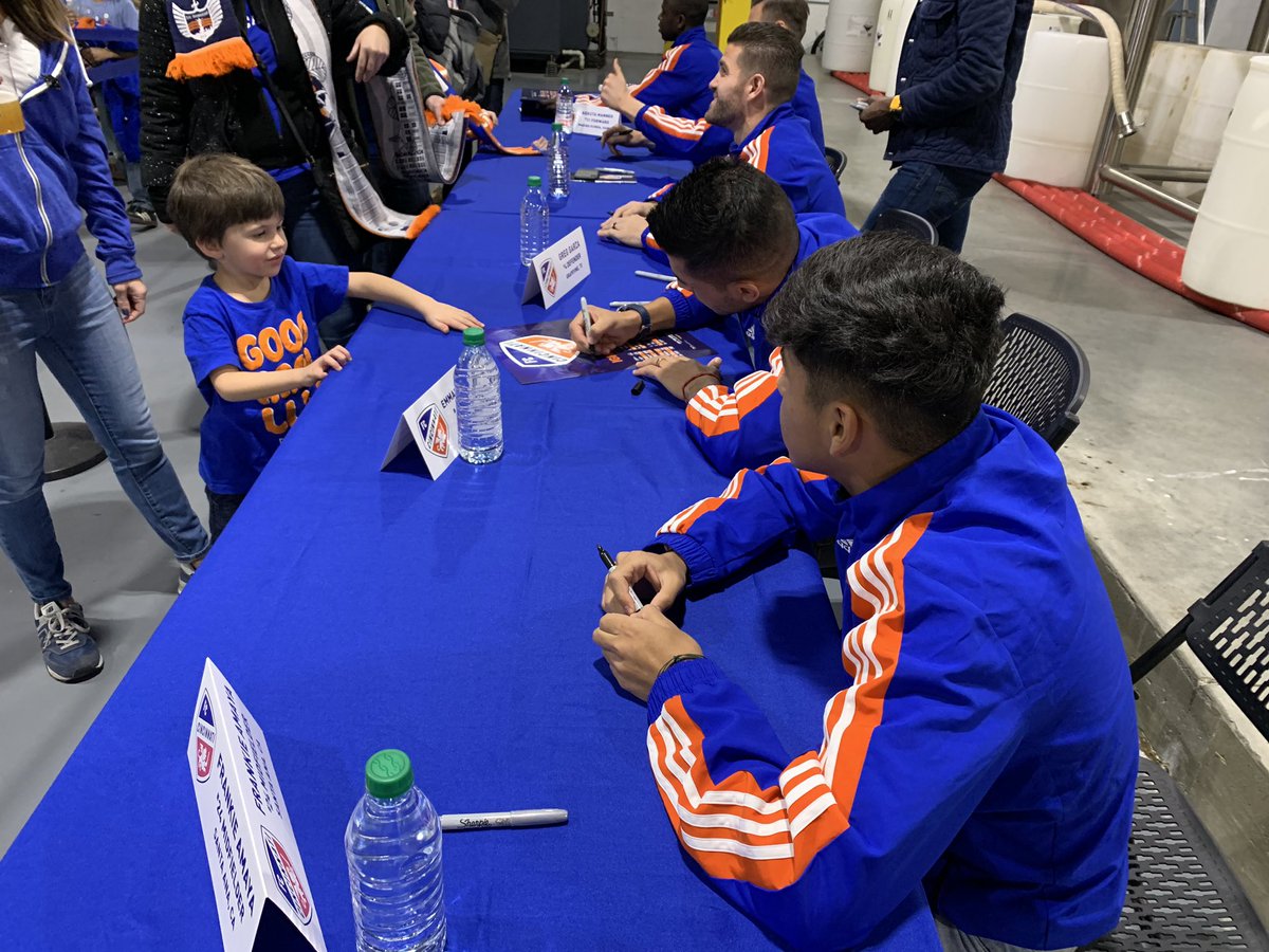 Tommy_G's tweet photo. Awesome Meet the Team event tonight with @fccincinnati. To say #LowercaseG &amp; #Sully are excited for the season would be a slight understatement. #FCCincy #IgniteUnite https://t.co/9YlQBsQIcY