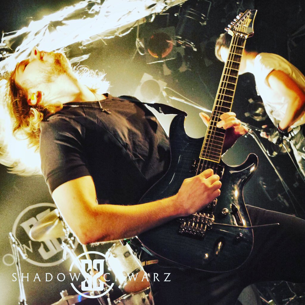 ShadowsSchwarz's tweet photo. Timothy (Gt)
#ShadowsSchwarz #Timothy #ギタリスト #ギターソロ https://t.co/1B6xcoYlcF