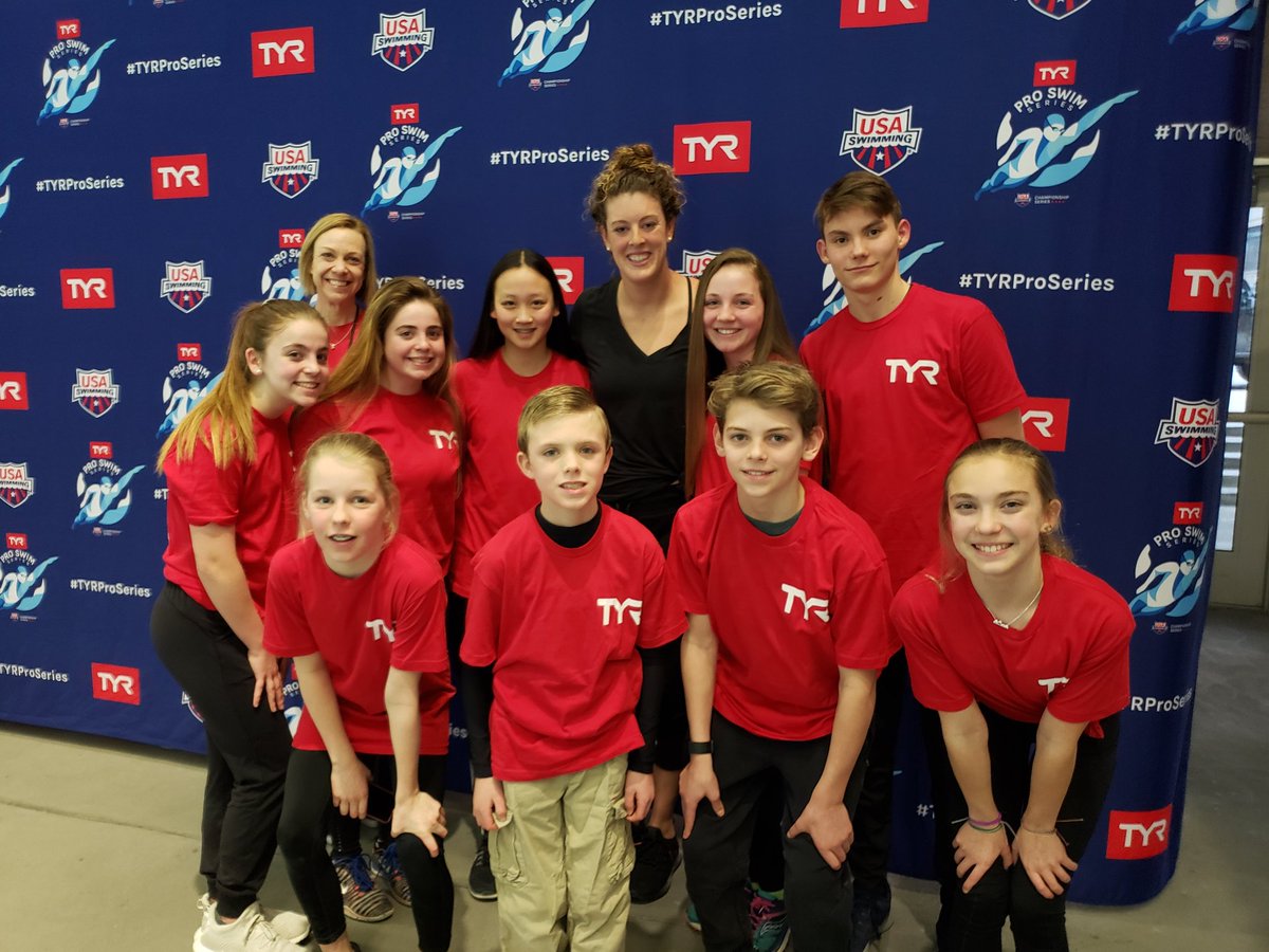 YNewsDM's tweet photo. TFW you meet an 8x Olympic medalist & she's the one giving out the hi fives - @arschmitty has a new fan club at @DesMoinesYMCA ! @USASwimming @TYRSport #ProSwim https://t.co/Lmra35Ogxb
