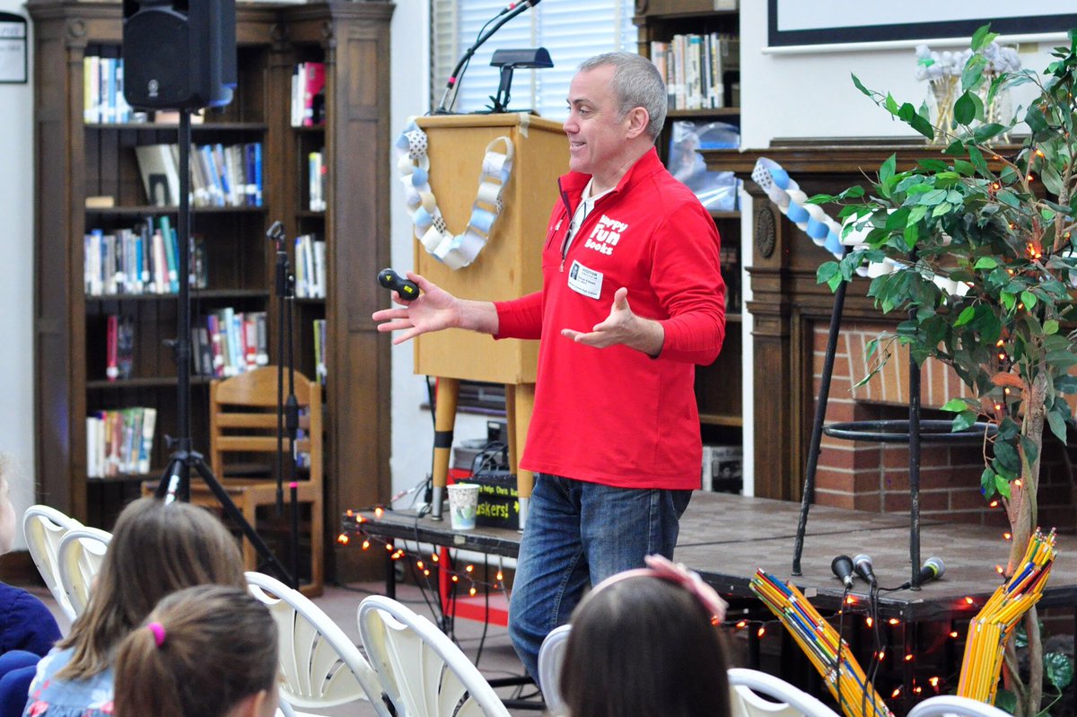 AllWriteWGHS's tweet photo. Children’s book author Dan Killeen talks to 2nd graders from Edgar Road Elementary for #AllWrite2019 Children’s Hour. 📷: Katie Guymon #wgbuzz https://t.co/ND3Axst8GS
