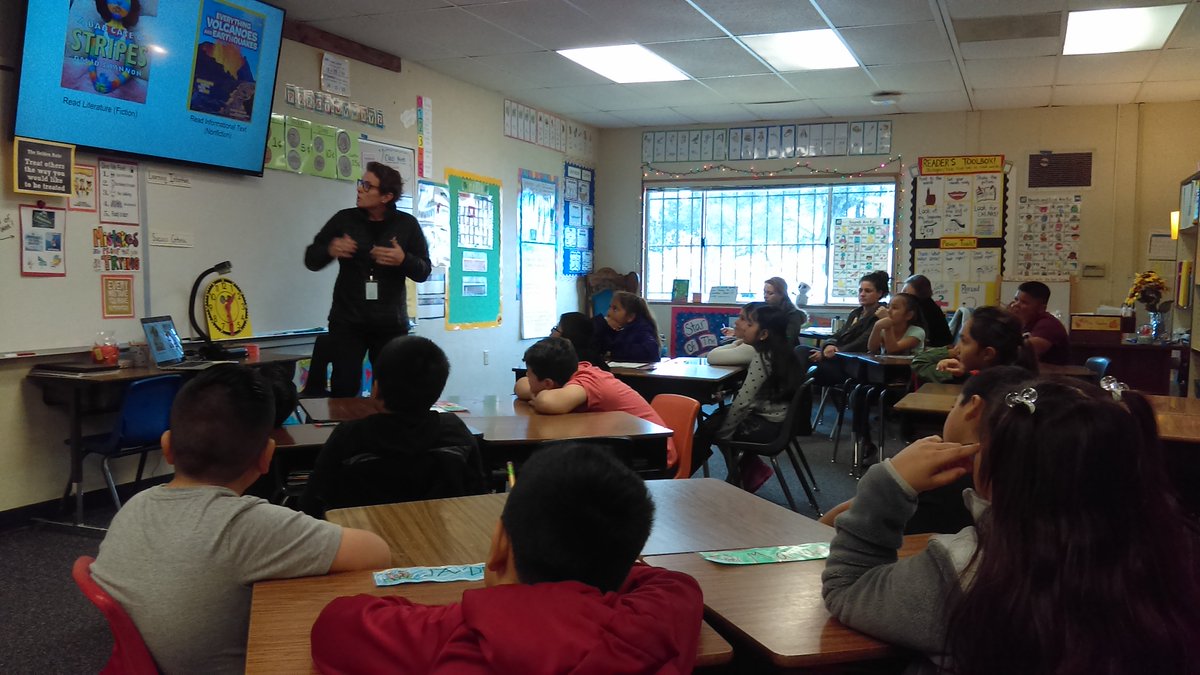 Huge Thank You to Anne Childers for working with 2nd grade students to make meaning and set goals utilizing Winter data... kids taking ownership of their own learning😃