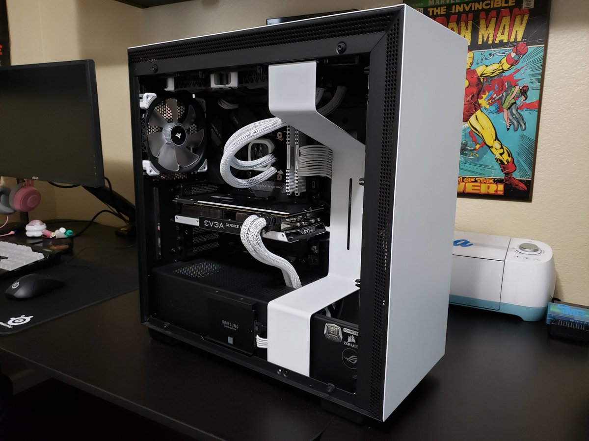 BNR_Tech's tweet photo. @NZXT photos from when we first met. 💜 https://t.co/x1r6Km6lYW
