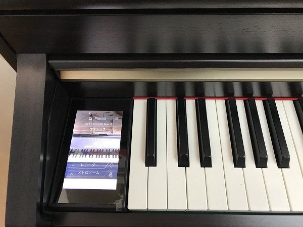 takeoff_namba's tweet photo. 入荷してあっという間に売れてしまいましたが…KAWAI電子ピアノ(中古)、「CA78R」!
操作パネル上にはボタンやツマミといった類の物はなく、液晶ディスプレイがのみのすっきりしたデザインで、このスマホ感覚で操作できる画面がまた楽しくて良いですネ!
#CA78 #カワイ電子ピアノ #KAWAI https://t.co/U4OIlGaQY5