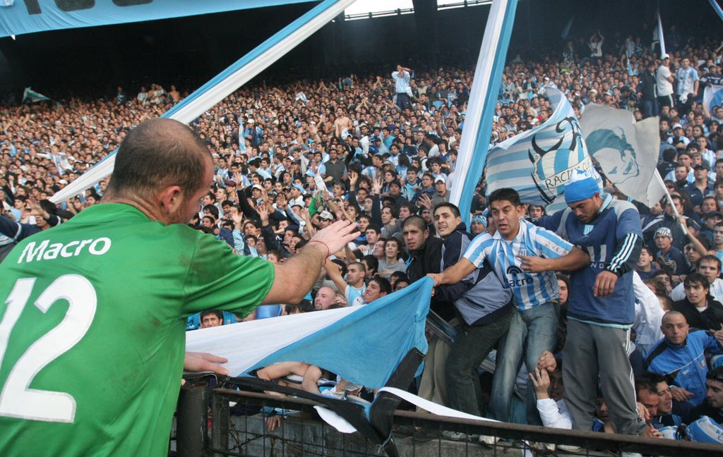 ellocowally's tweet image. 💙 feliz día!!!