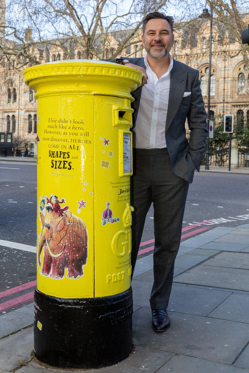 RoyalMail's tweet photo. .@davidwalliams , bestselling children’s author, said: "I am honoured that my books are featured on this special postbox. I am an advocate of letter writing. Letters are so much more meaningful than a text or email." 

#WorldBookDay https://t.co/LpsCVKgZNu