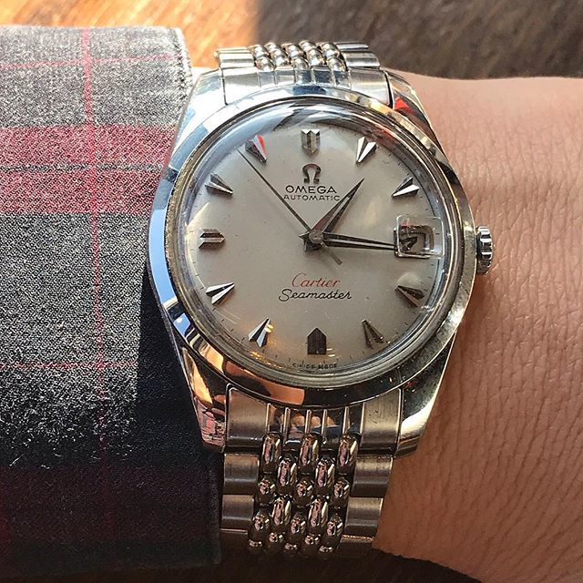 Moonphase_fr's tweet photo. Probably the only Omega with a red logo on the dial -
#cartier #omega #seamaster #doublesignature #moonphasemagazine #redbarparis https://t.co/omUGusor0G https://t.co/rA1bsAiF0i
