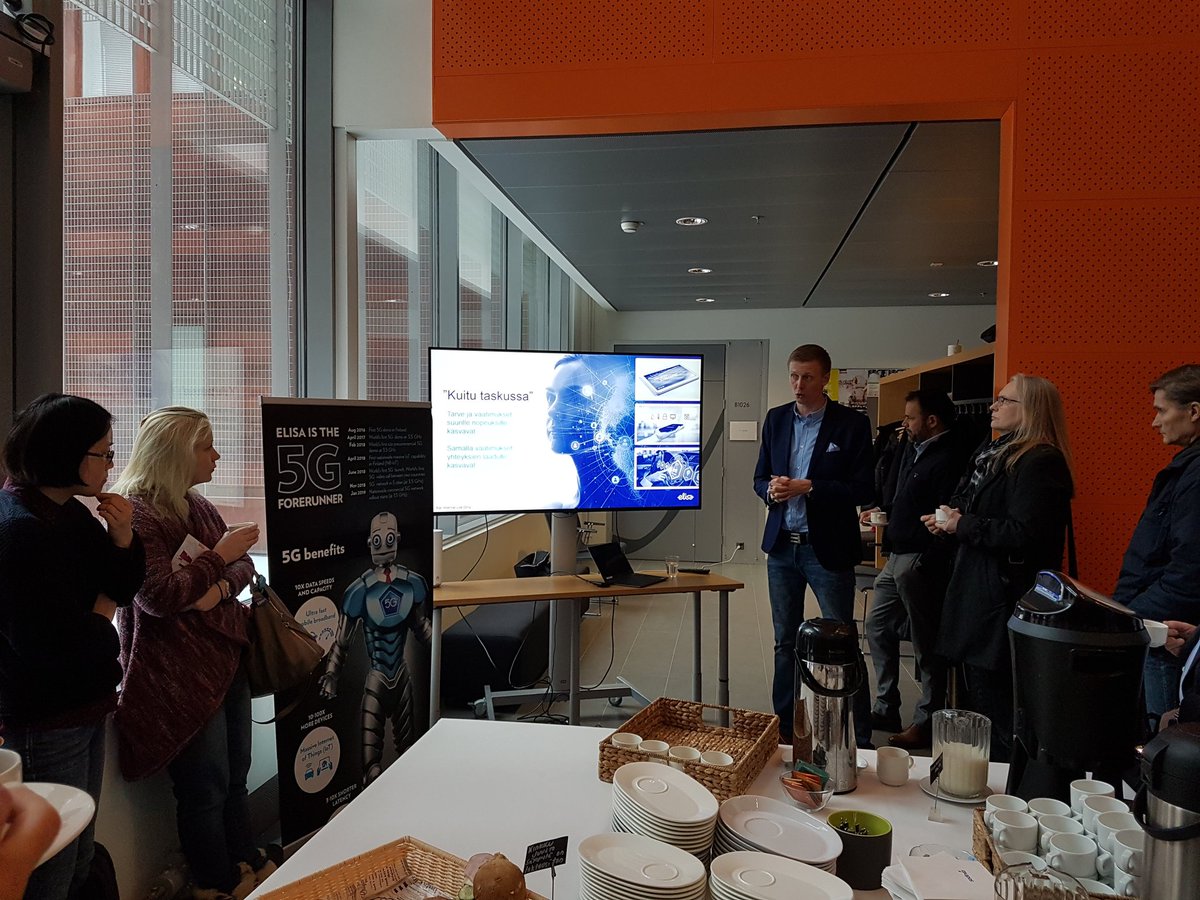 kaisaleiwo's tweet image. .@kauppakamaritku #Teema2019 -seminaarin lopuksi @ElisaOyj esittelee 5G-verkkoa ja sovelluksia. #TurkuICTWeek
