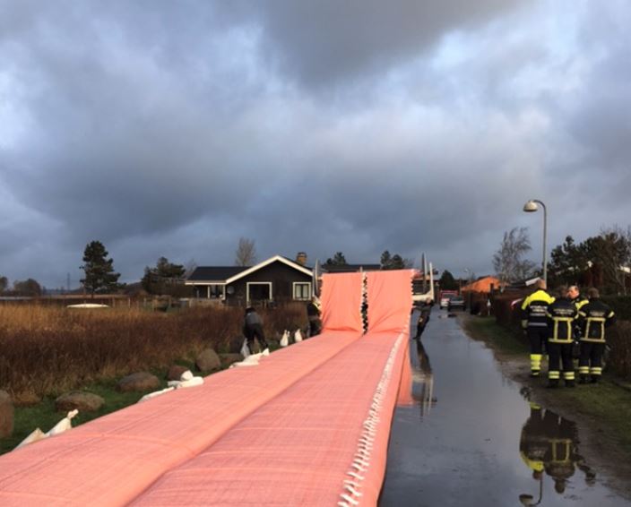 SPRINGNORDICdk's tweet image. Flood protection with a lot less waste 💪Not only do Environment Solutions provide mobile tubes against floods. Now, their waste % is down from 75 to 25 thanx to project w Aalborg University on sustainable production bit.ly/2VHzXPy #environmentsolutions #floodprotection