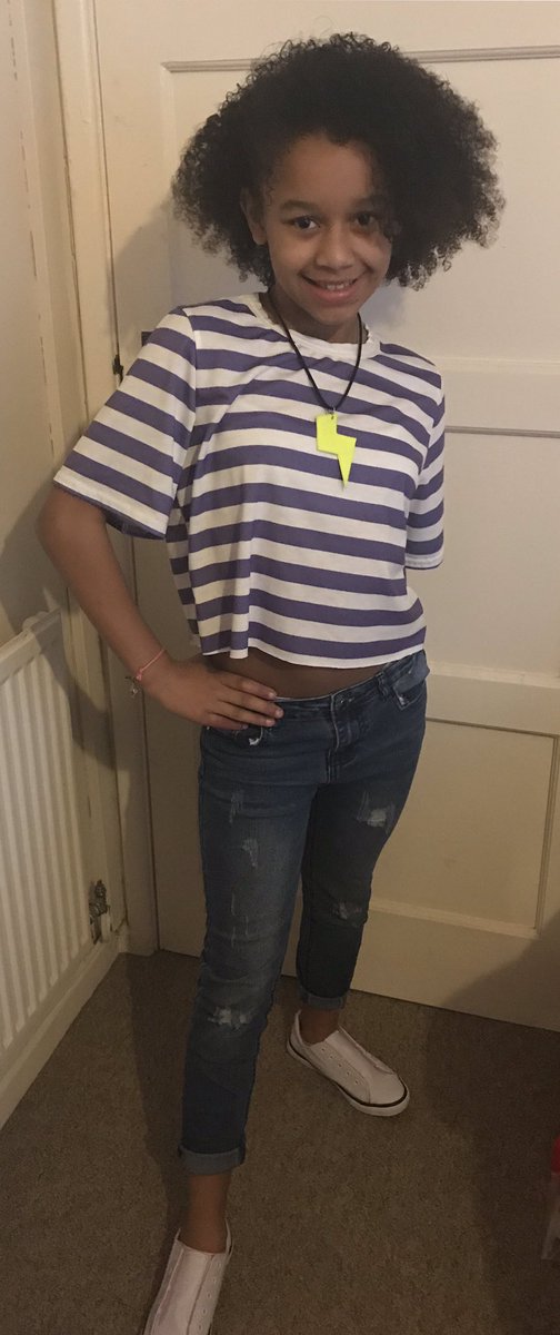 twinkle_starr84's tweet photo. @AleshaOfficial Lightning Girl #worldbookday19 #lightninggirl https://t.co/RFcIrHDjrV