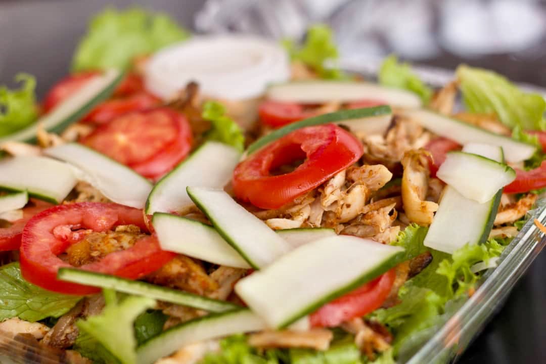 _Charway_'s tweet photo. V I B E or N A H?

GET A PACK OF OUR CHARCOAL GRILLED CHICKEN SALAD WITH YOUR FAVOURITE SIDE FOR  28GHC 

#ahbackayardtin #backyard #backyardgh #thefoodstop #sexysalads #ghanajollof #accrafoodie #ghana #accraeats #ghanaeats #africanfood #guyscooking #settings https://t.co/3zvRSH9rWm