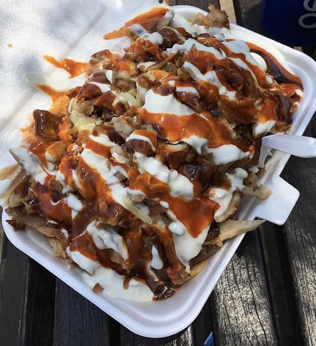 KrustysUg's tweet photo. True Love🤩 #Halalsnackpack #Uganda #Kampala #foodtruckfood #delicious #lovefood #cheapthrills #Foodtruck #foodgasm #tasty #yummy #mashedup #cravings #takeaway #streetfood #realfastfood #lunch #junkfood #foodies #Hungry #Foodtrucklife https://t.co/BPVCUJqmMi