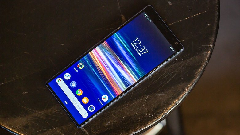Sonyxperiait's tweet photo. Dicono di #Xperia10, leggi la #recensione di @androidpit_it: https://t.co/5MsbP7Ej7A https://t.co/vFBamVt7fq