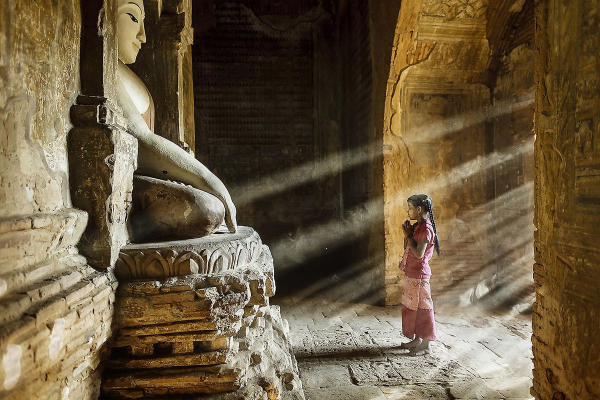ViviDiVision's tweet photo. " Find your light inside, you'll get the light outside " - V∆V -
📸 Stefano PENSOTTI
#Photography #PhotoOfTheDay #Burma #Buddhism🌸
#BestVision #BestMoment #BestRegards #Myanmar🇲🇲 https://t.co/kzfIlYu1BV