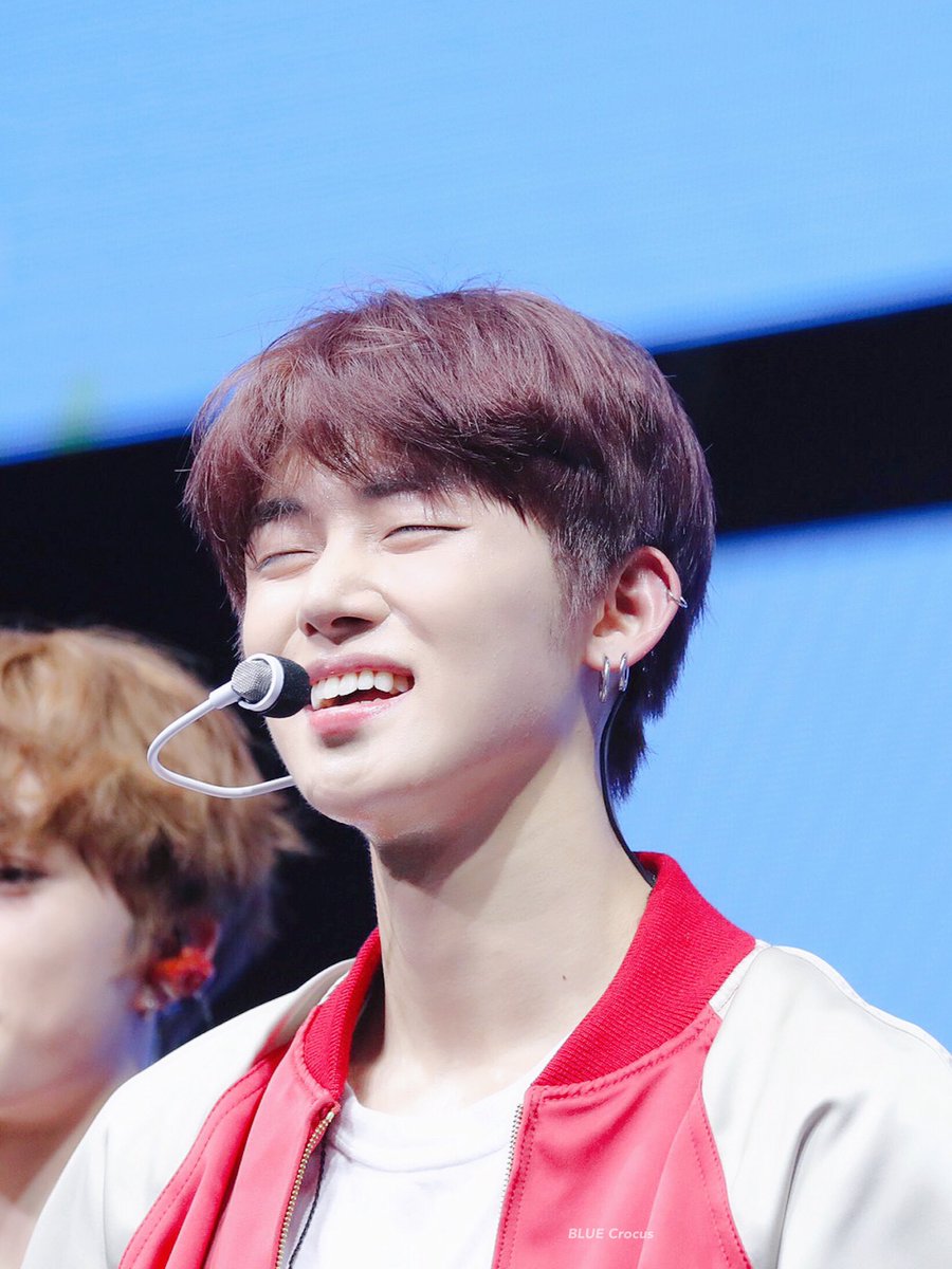 BC0913_'s tweet photo. 【HQ】
190305 쇼케이스 SHOWCASE 
귀여워ㅠㅠ

#연준 #YEONJUN #TOMORROW_X_TOGETHER #투모로우바이투게다 
@TXT_members https://t.co/cXgi5yOZoH