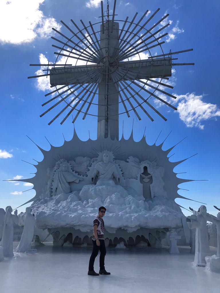 JDhottie's tweet photo. Heaven on earth. 💙 #WhenInIloilo #GarinFarm https://t.co/9dso6iAtYe