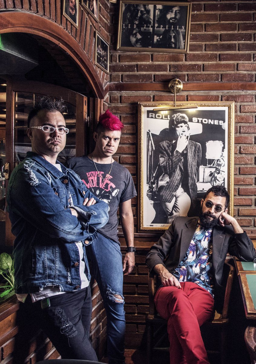 Linda noche para escuchar "Quédate con la casa". Próximamente video con invitado de lujo.