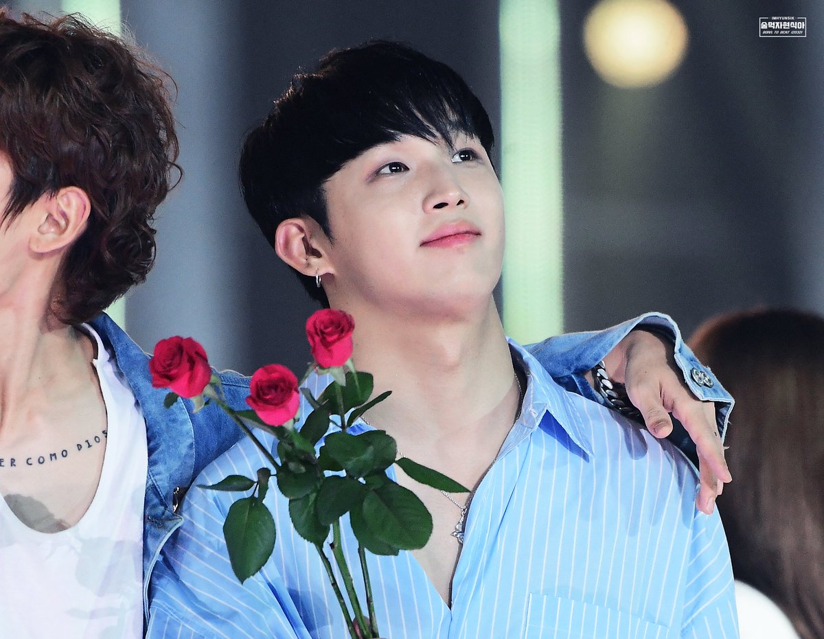Soolody_hyunsik's tweet photo. 언제나 웃음이 예쁜 오빠가 태어난 오늘이
오빠에게 가장 행복한 날 이기를,,❣

태어나줘서 고마워요. https://t.co/Q842tk4UP5