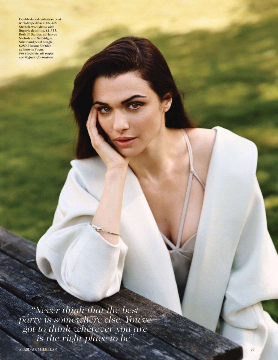 Happy birthday to the most beautiful woman to walk the earth, Rachel Weisz. 