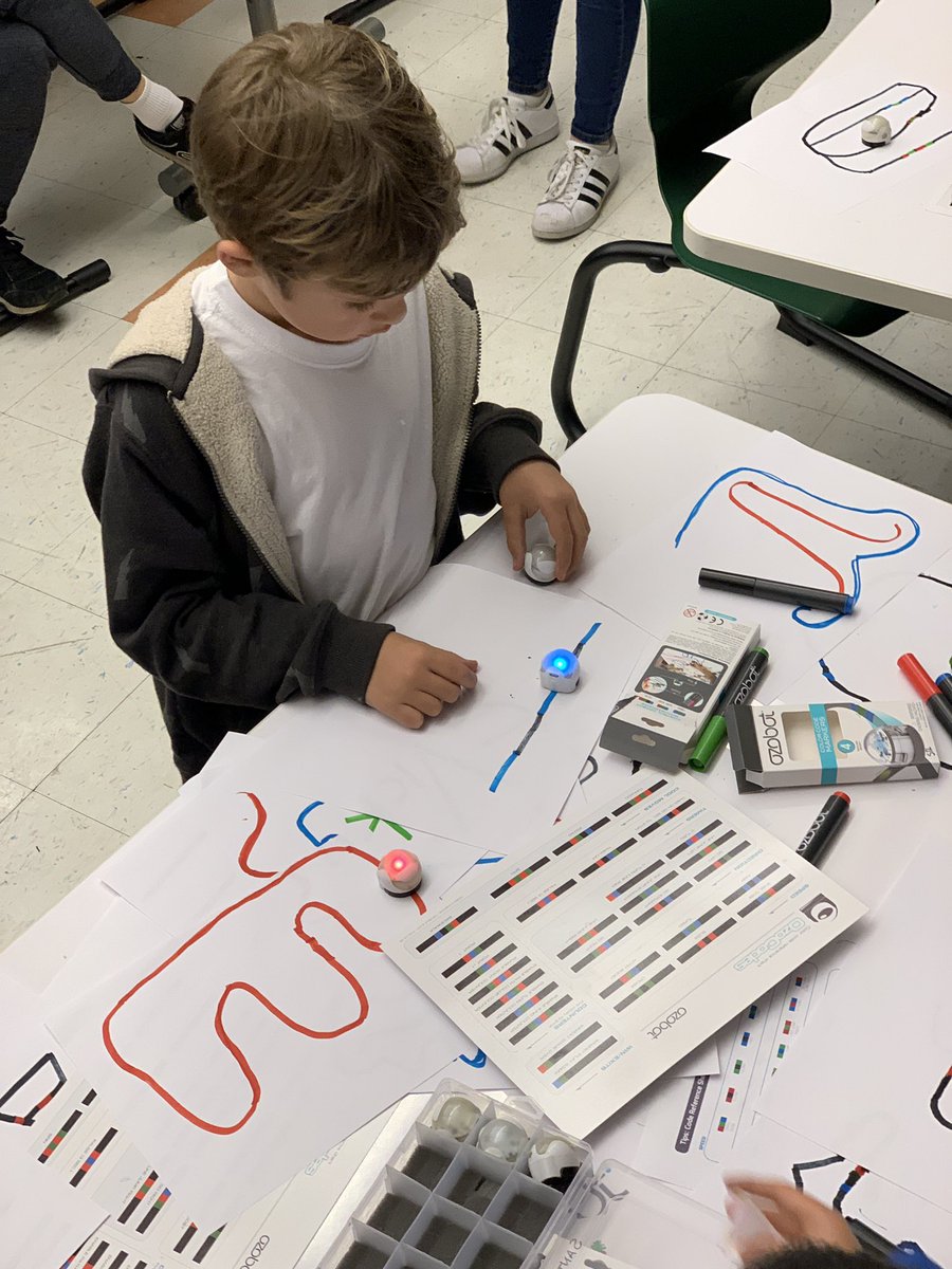 Almond School tweet media