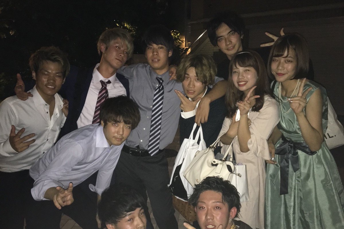 明治大学公認グルメサークル Emoh 21 A Twitteren こんにちわ 明治大学グルメサークルemohです 僕たちのサークルはグルメしながら大学生楽しもー って感じのサークルです 正直楽しそうなことはなんでもします笑 インスタ映えも目指してるし 美男美女沢山居