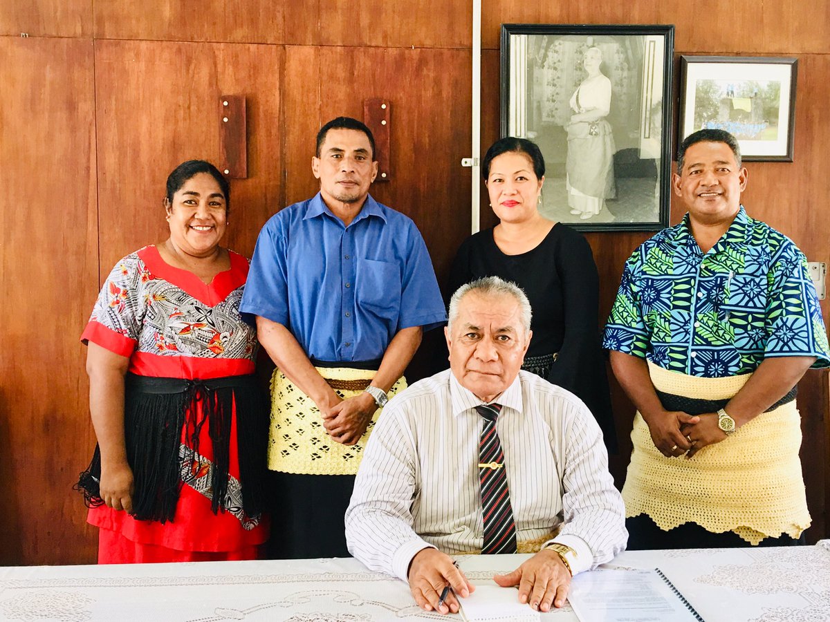100ATUNGII's tweet photo. Last year we pilot netball for 10 Primary Schools throughout Tongatapu, today we met with the Minister of Education Hon. Penisimani Fifita and Officers to ask to increase another 5 schools this term. Today Netball got the #YES. #PSP #NetGo
Teaching healthy living young👌🏻 https://t.co/nwYQRRQDM4