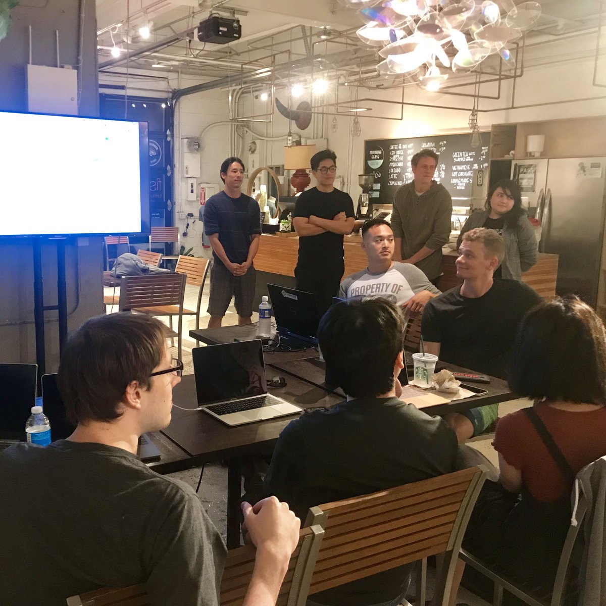 devleaguehawaii's tweet photo. Full House tonight as we kick off our #cyber prep course and our #webdevelopment cohorts meet and greet each other! 

#cybersecurity #javascript #code #codingbootcamp #careerchange #technology https://t.co/oEl0TwGzo5