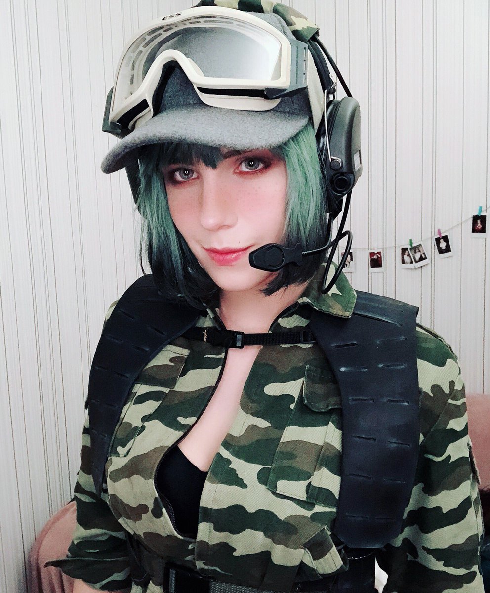 marinya🐁 on X: One more shitty Ela costest-selfie while I wOrK hArD on my  Scorpion :3 So far all WIP photos in a second insta, most likely I will  show you a
