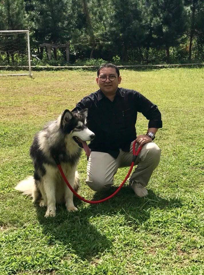 Ada jarak Ketika <a href="/fadlizon/">FADLI ZON</a>  ngobrol sama Rakyat yang menggaji nya.

Begitu dekat,penuh kasih,bahkan si anjing sampai di peluk ketika <a href="/fadlizon/">FADLI ZON</a> bermain dan ngobrol sama anjing nya.

Cocok nya jadi anggota dewan..
Apa Jadi anggota hewan..

Ritwitt n like jika anggota hewan..