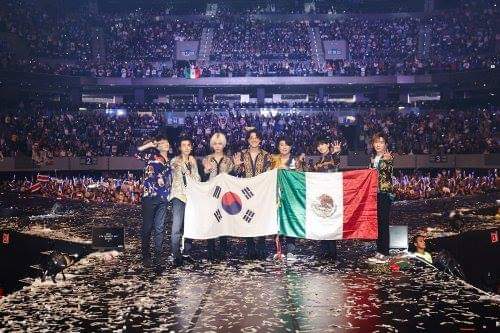 YadiraJazmn's tweet photo. @shfly3424 🖤We Love You so much🖤
👍👍👍👍👍👍👍👍👍👍
👑 Fighting Dear Yesung👑
💜💜💜💜💜💜💜💜💜💜
 Nunca Soltaremos Tu Mano 
💜💜💜💜💜💜💜💜💜💜
#AlwaysWithYesung
#BecauseWeLoveYouYesung https://t.co/kaWJX0edDn