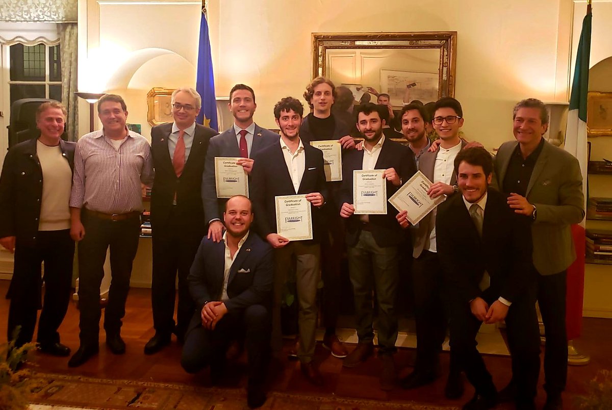 mmarinucci's tweet photo. they are simply the BEST - end of the 6-month program supported by @FulbrightIT - building the future generation of #innovation leaders #openInnovation #bestofItaly #changeitaly @MindTheBridge https://t.co/Km2loGsEYQ