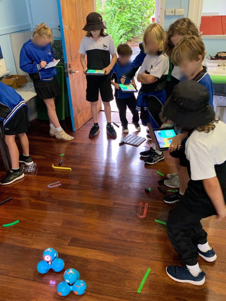 Students having a play with #digitaltechnologies during lunchtime clubs