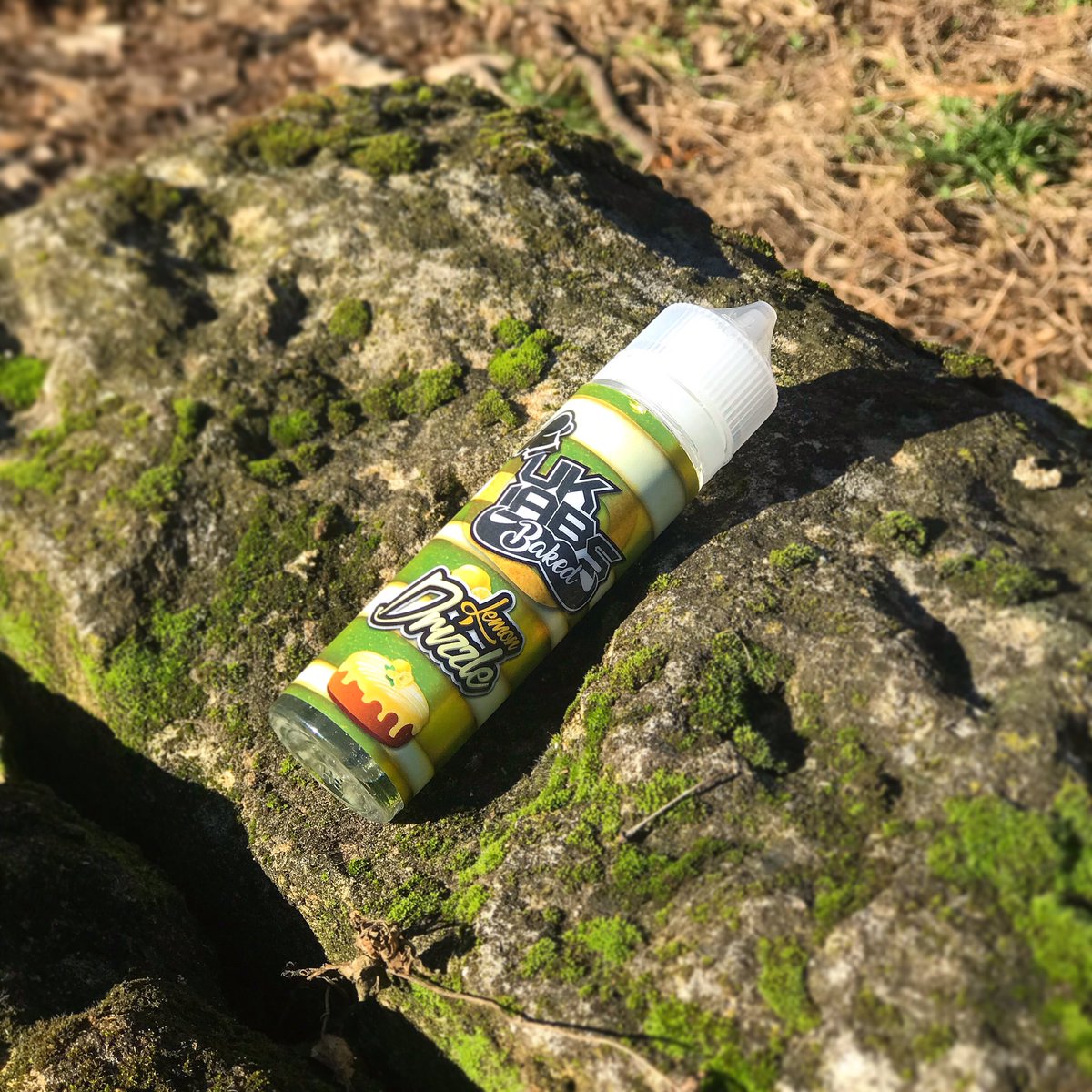 VikDimitrow's tweet photo. 🔻How about some breakfast? Lemon Drizzle by @uklabseliquid will blow your mind! Check it out!🔻
———————————————
🔻Follow me 🤪 For More...❤️
———————————————
#вейпер #вейпинг #vape #vapers #vapenation #vgod #vapedaily #vapelife #vapecommunity #uklabs https://t.co/glvYTNFJNY