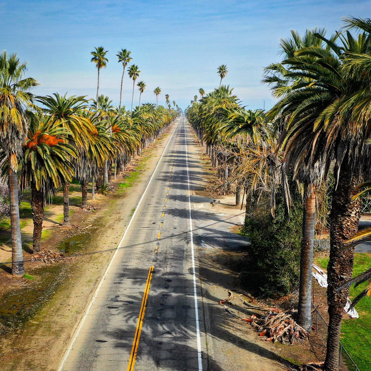 JujuMack's tweet photo. The road into Chowcilla, CA. Shot on #djimavic2pro https://t.co/vyan3FyOY3
