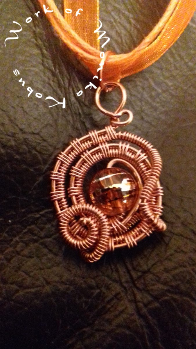 TulasTreasureT's tweet photo. Wirewrapped pendants in cord/ribbon. £15 each plus p&amp;p. #EarlyBiz #SmallBusiness #shopindie #handmadejewellery https://t.co/JKOzqCgLLn