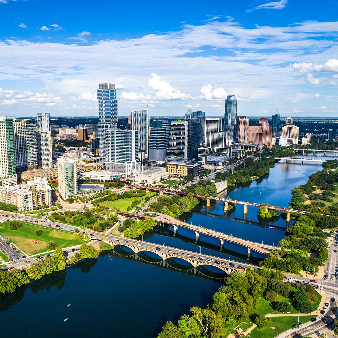 Lufthansa_India's tweet photo. Motor sports fans, Austin sets your pulse racing with world-class sporting events! Watch the Indy Car Classic. Or the Formula 1 US Grand Prix. Set the tracks ablaze. Get to Austin now! https://t.co/PWtYe5ARf4
#CityOfTheMonth #FlyToAustin https://t.co/uJPoY49QsO