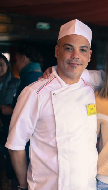 📣#BrunchYaDeLaJoie Farouk de @labellavitaboulogne92  a quelques préventes juste pour vous (elles partent très vite)
➡ Disponible au 58, Rue de Sèvres, 92100 Boulogne
<a href="/boulogneck/">Boulogne Canoe Kayak</a>  <a href="/boulogneplongee/">BOULOGNE PLONGÉE</a> <a href="/lebonbonfr/">Le Bonbon</a>