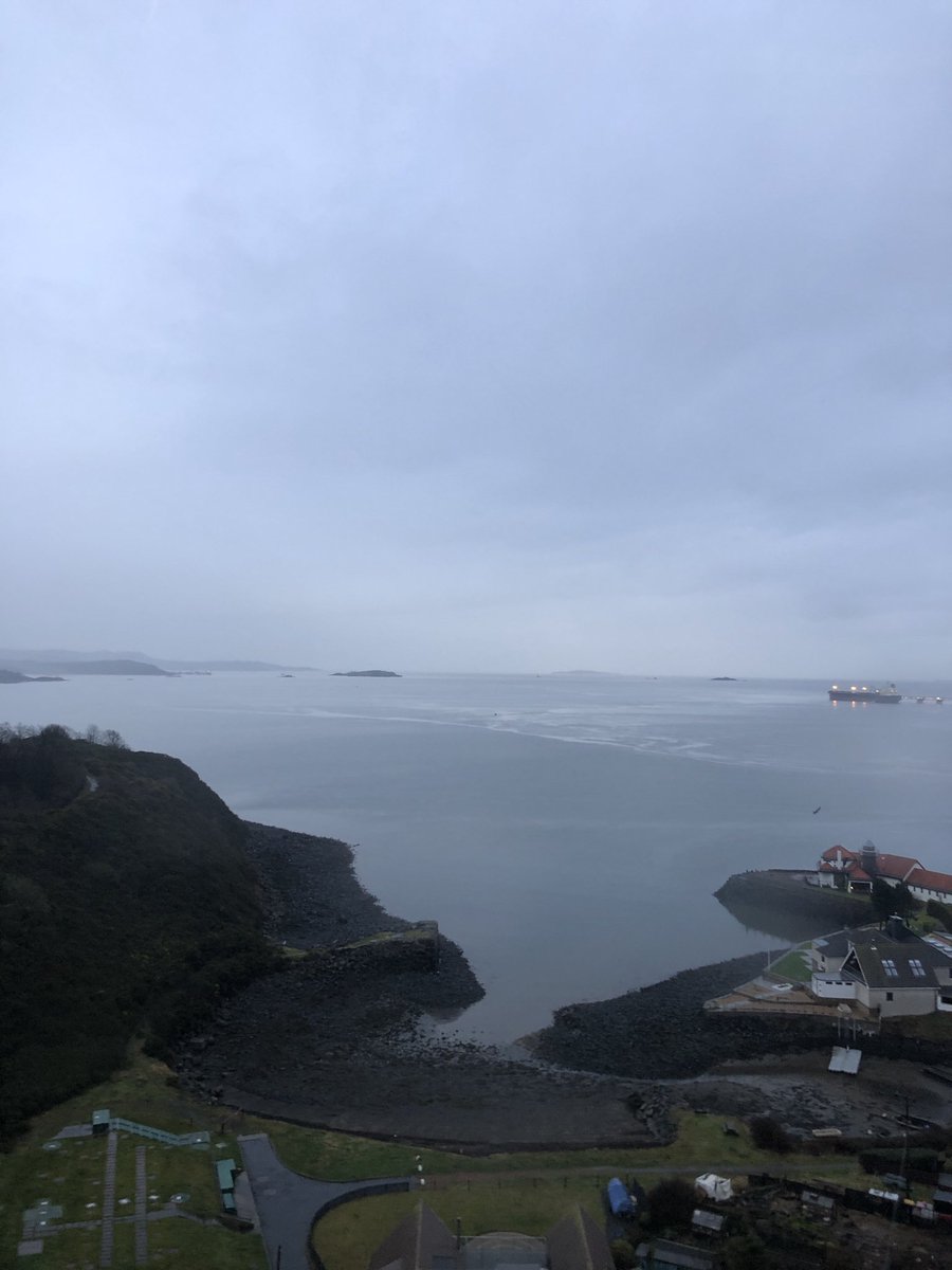 grahammccreadie's tweet photo. @WindyWilson88 #bridgeviews #forthrailbridgeview #dreich https://t.co/tBUTuWZpNz