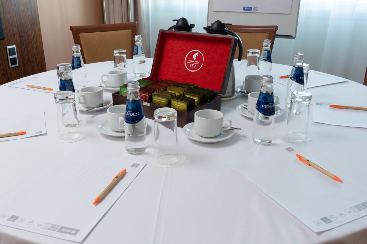 Konferenču telpas līdz 180 personām AVALON HOTEL &amp; Conferences 4****, Vecrīgā
Vai plānojat semināru, sapulci vai konferenci Rīgā? AVALON HOTEL &amp; Conferences piedāvā savas telpas kā no 5 personām tā līdz 180
hotelavalon.eu #konference #AvalonHotelRiga #seminari #pusdienas