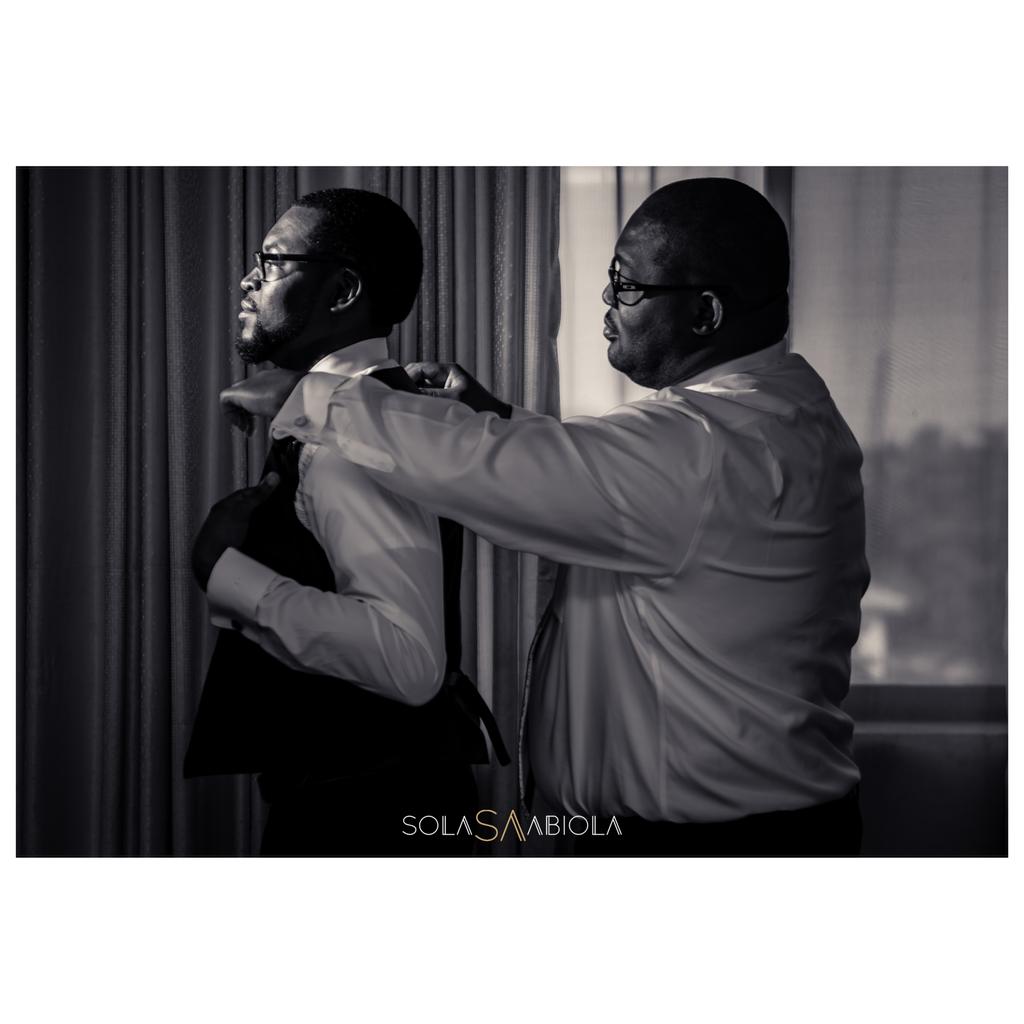 sola_abiola's tweet photo. 😎
#SliceBySA #Groom #GettingReady #Friends #Men #Weddings #luxuryweddings #sugarweddings #weddingdigestnaija #weddinginspiration #nigerianwedding #nigerianweddingphotographer #bellanaijastyle #bellanaijawedding #weloveweddingsng #SolaAbiolaWeddings #SA_Studios https://t.co/S9NASTH9JD